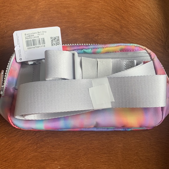 Everywhere Belt Bag - Tie Dye - Picture 3 of 5